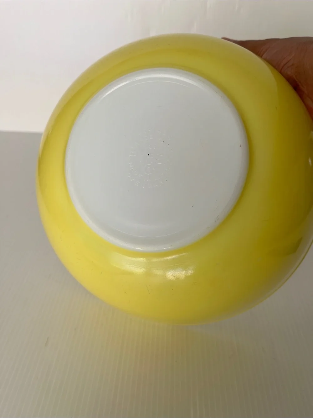 Vintage Pyrex Mixing Bowl 4 Qt. #404